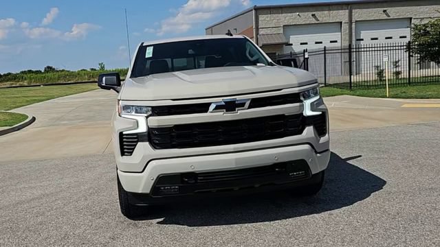 New 2026 Chevrolet Silverado 1500 RST w/ Safety Package AWD/4WD image 3