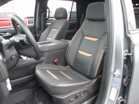 Used 2024 GMC Yukon AT4 w/ AT4 Premium Plus Package image 21