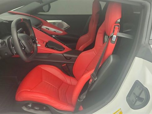 Certified 2024 Chevrolet Corvette Stingray Preferred Conv w/ Z51 Performance Package image 17