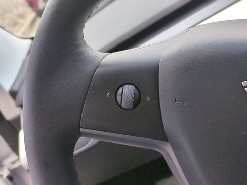 Used 2021 Tesla Model 3 Long Range image 18