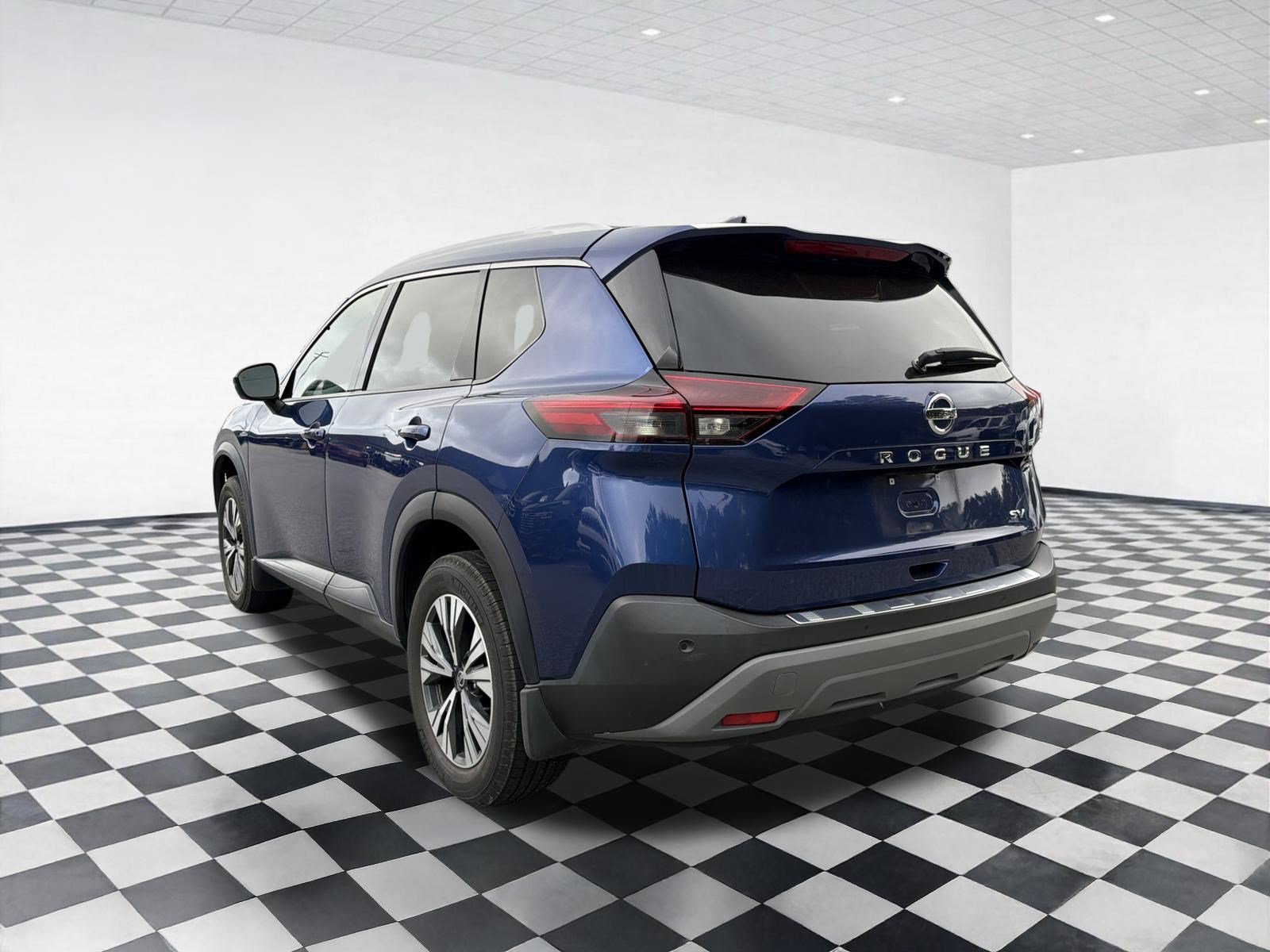 Used 2021 Nissan Rogue SV w/ Premium Package FWD image 6