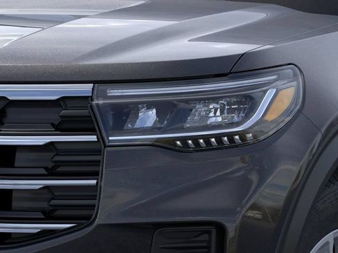 New 2026 Ford Explorer Active AWD/4WD image 18