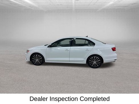 Used 2015 Volkswagen Jetta Sport FWD image 7