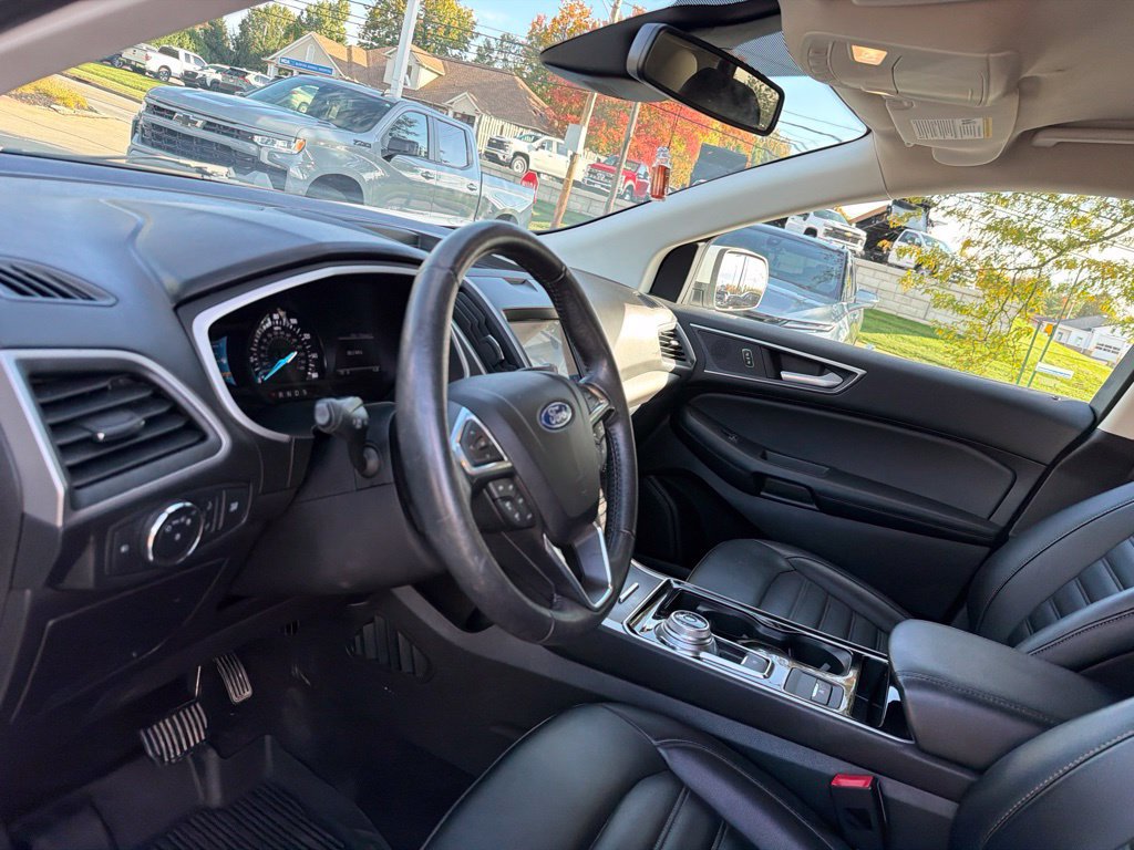 Used 2020 Ford Edge SEL w/ Cold Weather Package AWD/4WD image 8