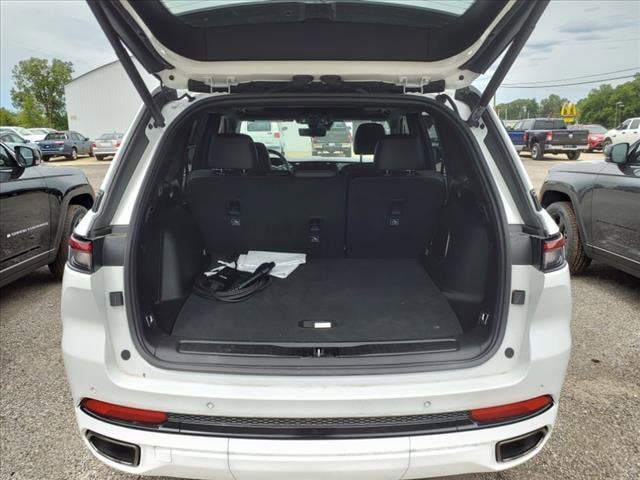 New 2024 Jeep Grand Cherokee Limited 4xe AWD/4WD image 8