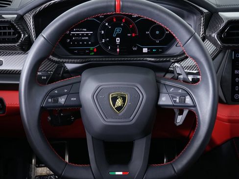 Used 2025 Lamborghini Urus SE AWD/4WD image 20