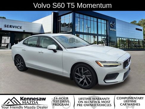 Used 2020 Volvo S60 T5 Momentum FWD image 1