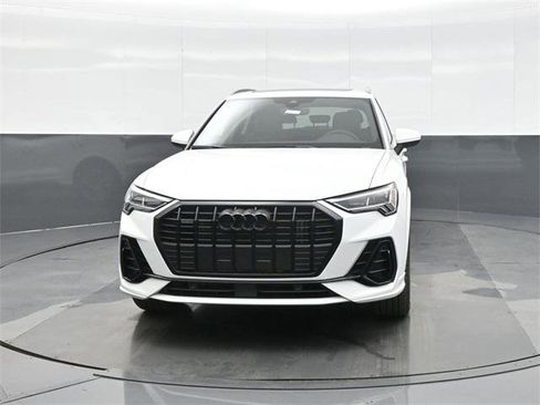 New 2025 Audi Q3 2.0T Premium image 2