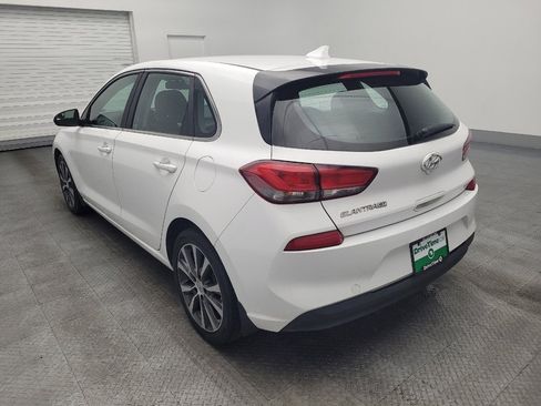 Used 2018 Hyundai Elantra GT image 5