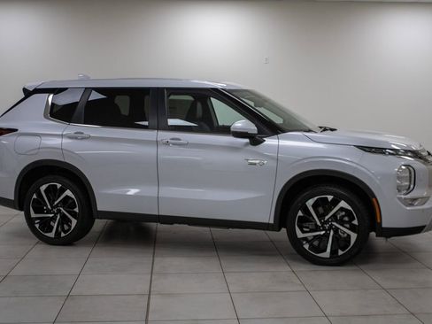 New 2023 Mitsubishi Outlander SEL image 11