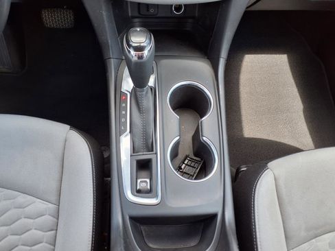 Used 2018 Chevrolet Equinox LS image 20