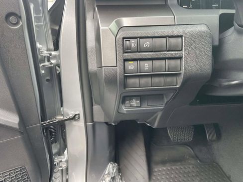 New 2025 Toyota Tacoma SR5 image 31