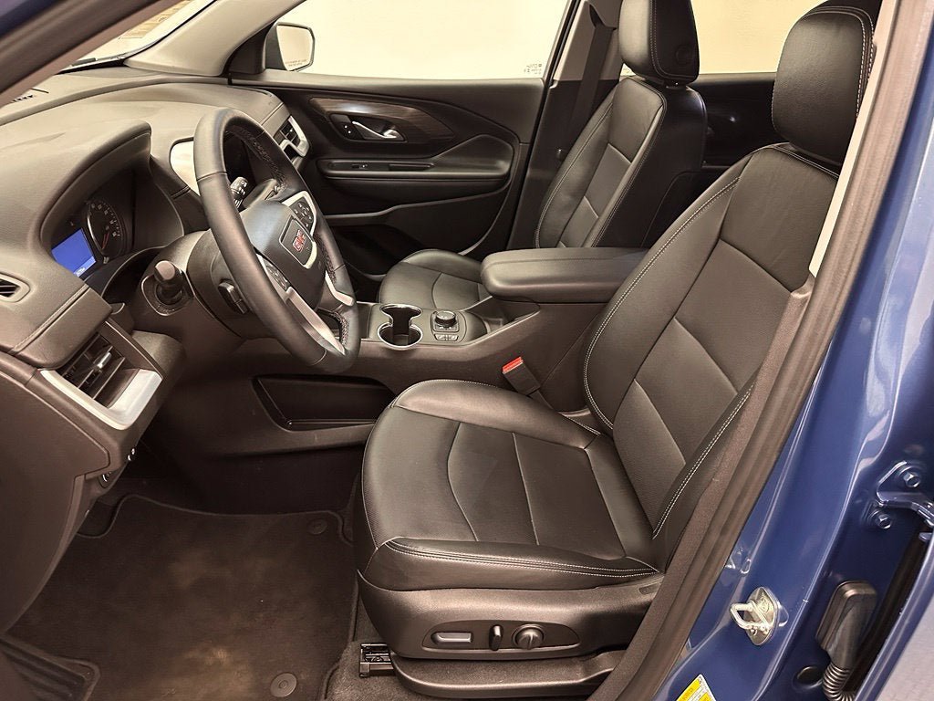 Used 2024 GMC Terrain SLT FWD image 18
