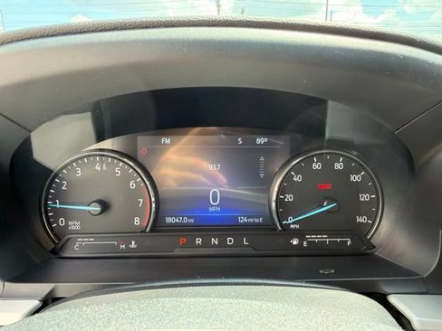 Used 2023 Ford Explorer XLT w/ Equipment Group 202A AWD/4WD image 23