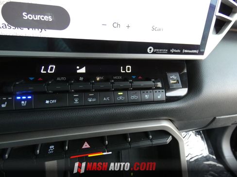 Used 2024 Toyota Tundra Limited w/ Power Package AWD/4WD image 60