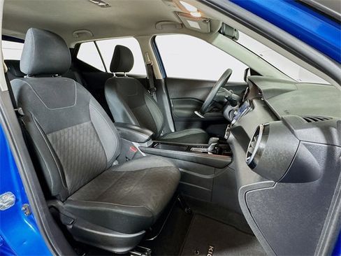 Used 2024 Nissan Kicks SV image 24