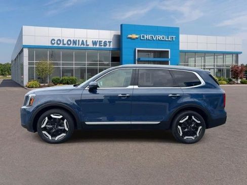 Used 2023 Kia Telluride S w/ S Sunroof Package AWD/4WD image 3