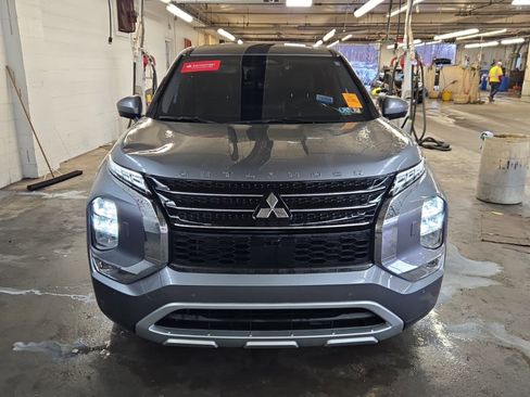 Used 2023 Mitsubishi Outlander Ralliart image 2