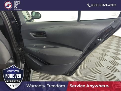 Used 2023 Toyota Corolla LE FWD image 29