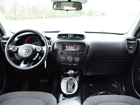 Used 2015 Kia Soul image 18