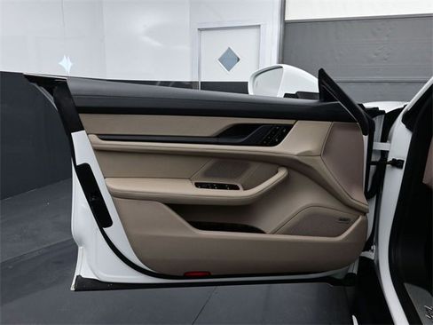 Used 2020 Porsche Taycan 4S image 5