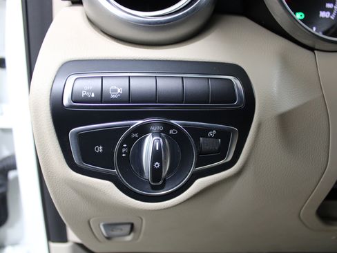 Used 2018 Mercedes-Benz GLC 300 image 8