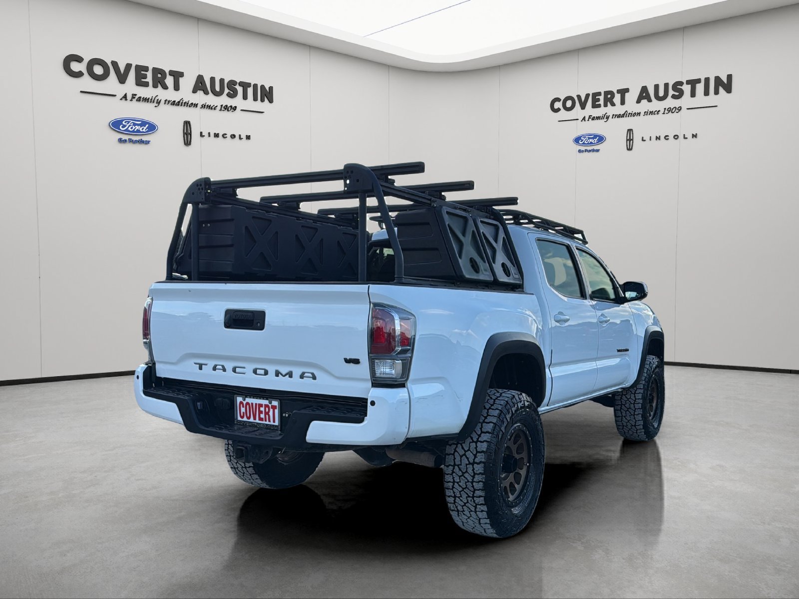 Used 2020 Toyota Tacoma TRD Off-Road w/ TRD Premium Off Road Package AWD/4WD image 5