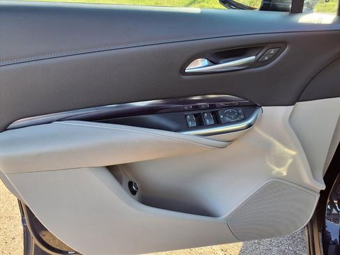 Certified 2023 Cadillac XT4 Luxury w/ Cold Weather Package image 14