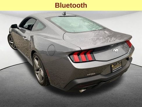 Used 2025 Ford Mustang Coupe RWD image 10