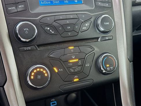 Used 2017 Ford Fusion SE image 15