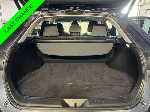Used 2021 Toyota Venza LE AWD/4WD image 29