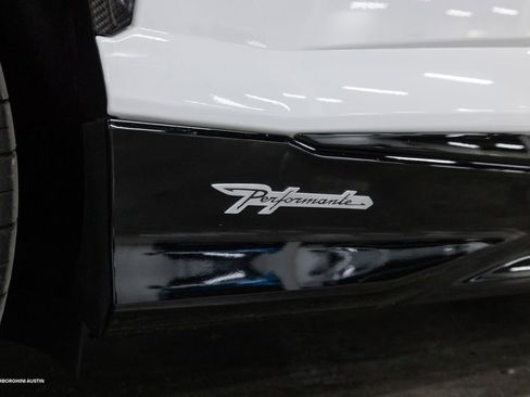 Used 2023 Lamborghini Urus Performante AWD/4WD image 15