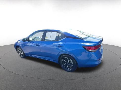 Used 2025 Nissan Sentra SV image 10
