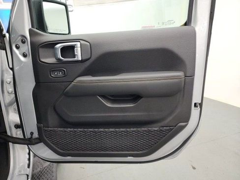 New 2024 Jeep Wrangler Unlimited Sahara image 30