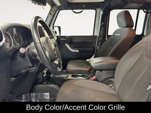 Used 2018 Jeep Wrangler Unlimited Sahara image 8