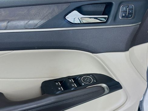 Used 2017 Lincoln MKC Reserve FWD image 18