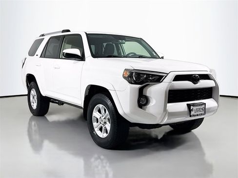 Used 2019 Toyota 4Runner SR5 image 3