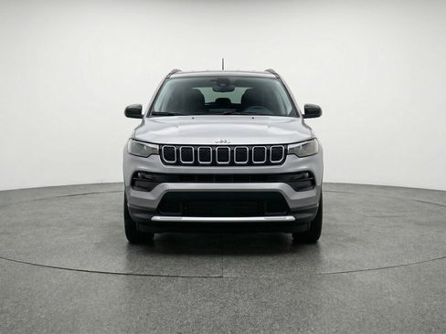 Used 2025 Jeep Compass Limited image 2