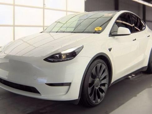 Used 2024 Tesla Model Y Performance AWD/4WD image 1