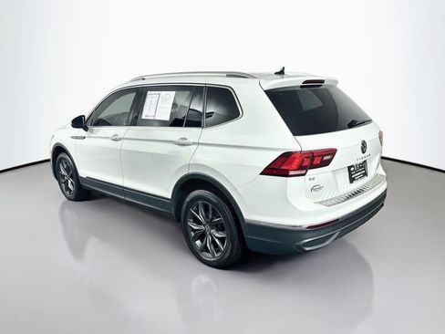 Used 2024 Volkswagen Tiguan SE AWD/4WD image 5