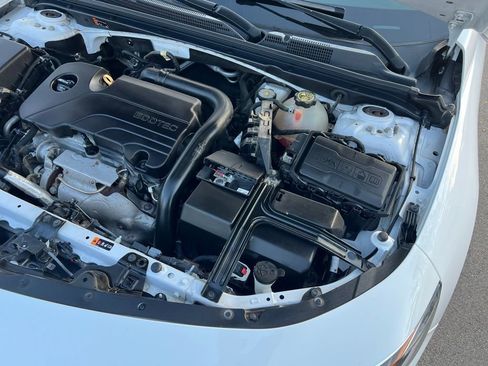 Used 2019 Chevrolet Malibu LT image 40