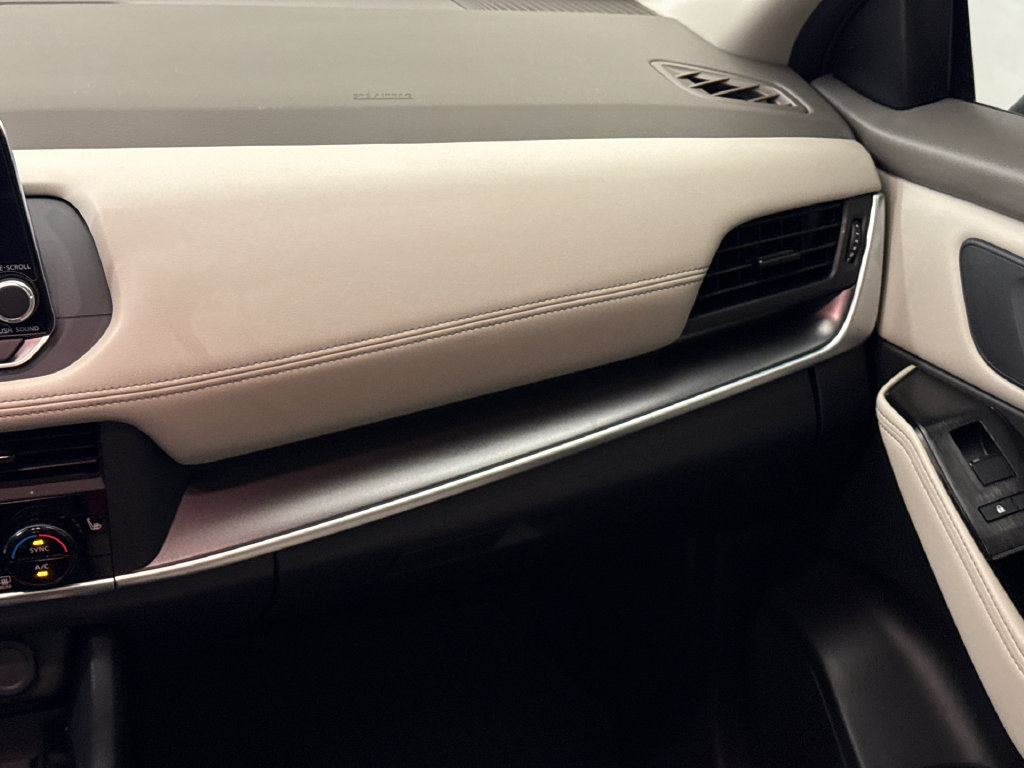 Used 2026 Nissan Rogue Dark Armor FWD image 16