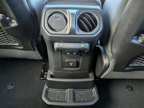 New 2026 Jeep Wrangler Unlimited Rubicon 392 w/ Quick Order Package 27X Moab AWD/4WD image 18