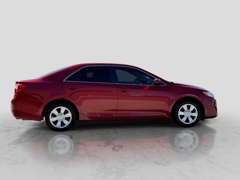 Used 2014 Toyota Camry FWD image 7