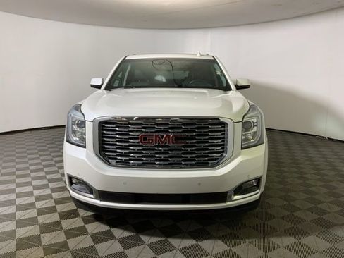 Used 2018 GMC Yukon Denali w/ Denali Ultimate Package AWD/4WD image 2