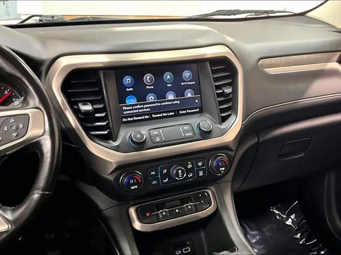 Used 2021 GMC Acadia Denali w/ Denali Ultimate Package image 8