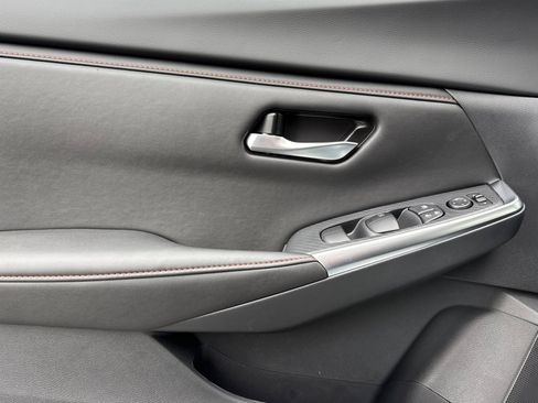 New 2025 Nissan Sentra SR w/ Trunk Package image 8