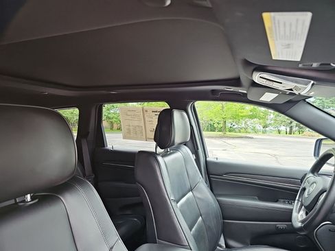 Used 2020 Jeep Grand Cherokee High Altitude AWD/4WD image 13