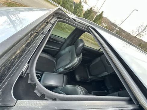 Used 2023 Jeep Grand Cherokee L Laredo image 6