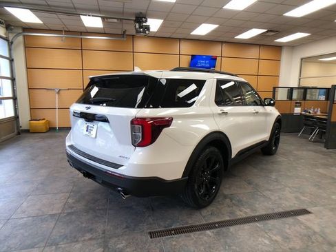 Used 2024 Ford Explorer ST-Line w/ Class IV Trailer Tow Package AWD/4WD image 7